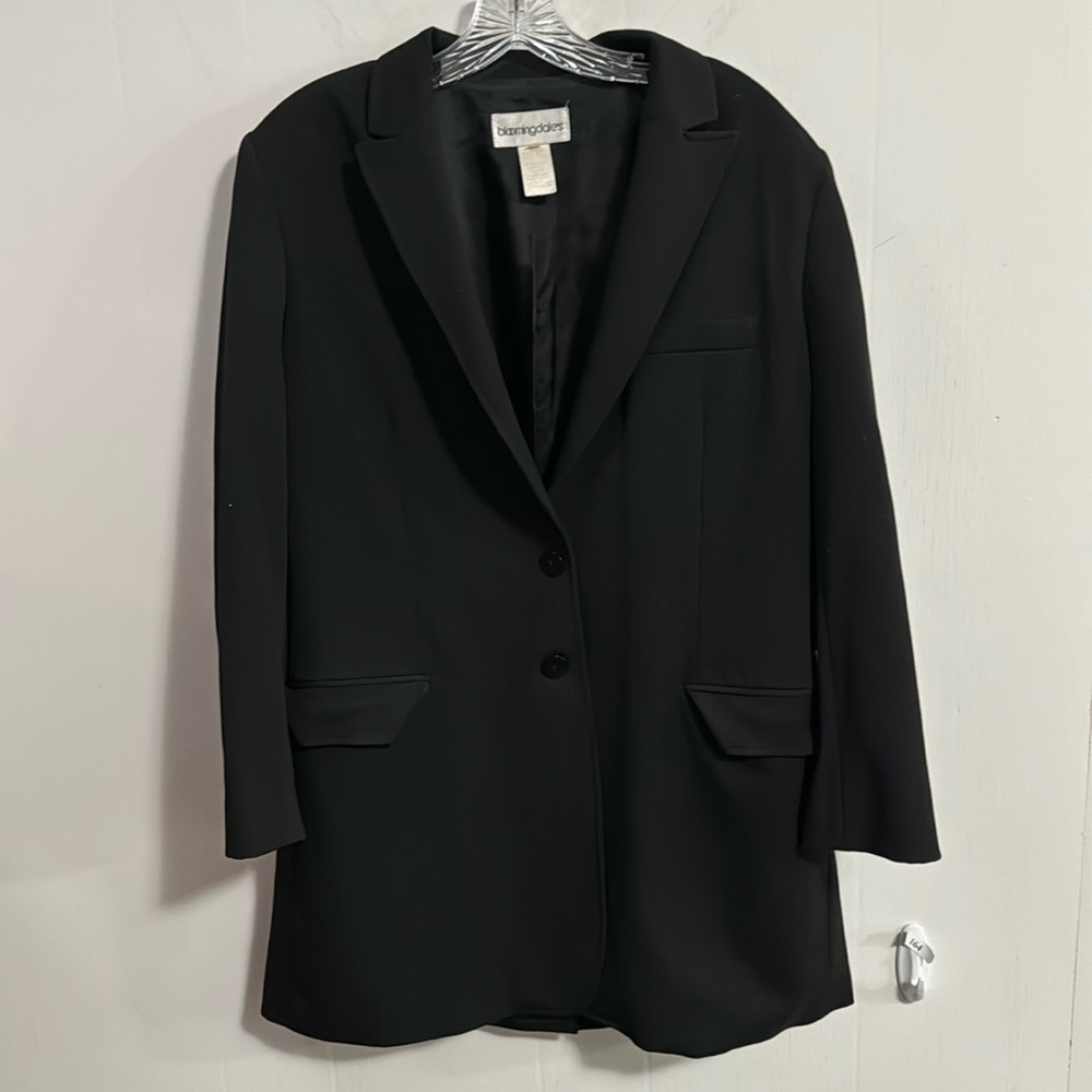 Women’s Bloomingdale’s long black jacket in Size 12. Great career wear, 2 button